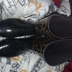 Michael Kors Rain Boots , Size 10 , Only Been Worn once